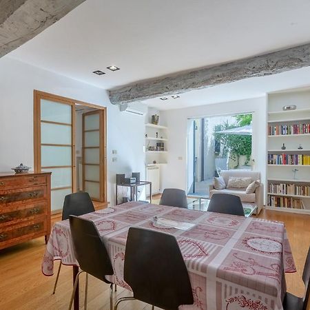 Pleasant Central Apartment With Garden Болонья Екстер'єр фото