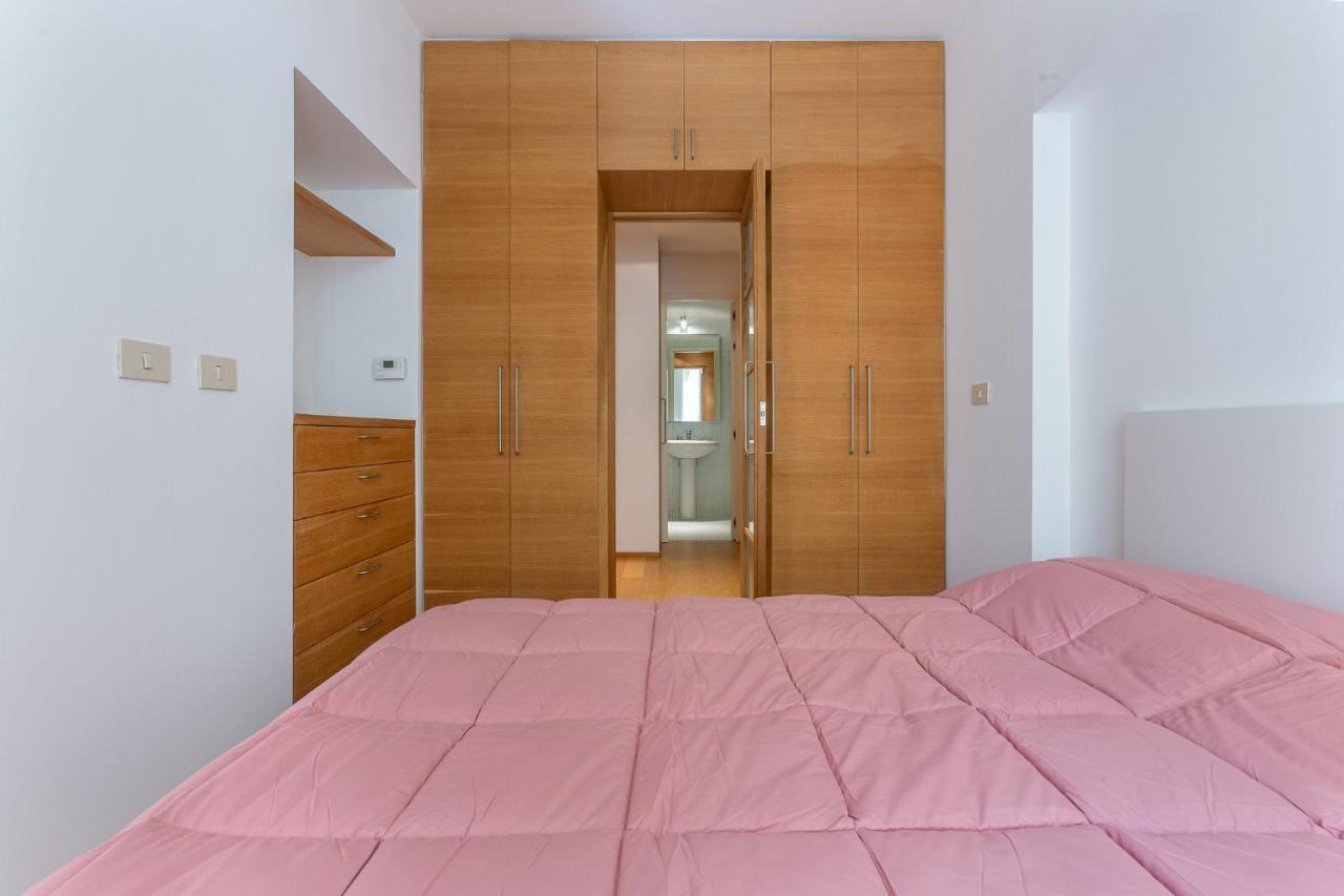 Pleasant Central Apartment With Garden Болонья Екстер'єр фото