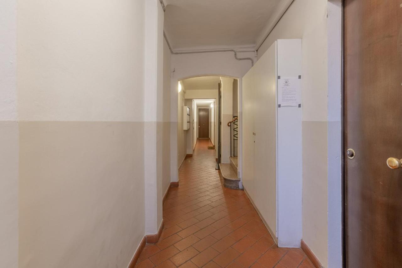 Pleasant Central Apartment With Garden Болонья Екстер'єр фото